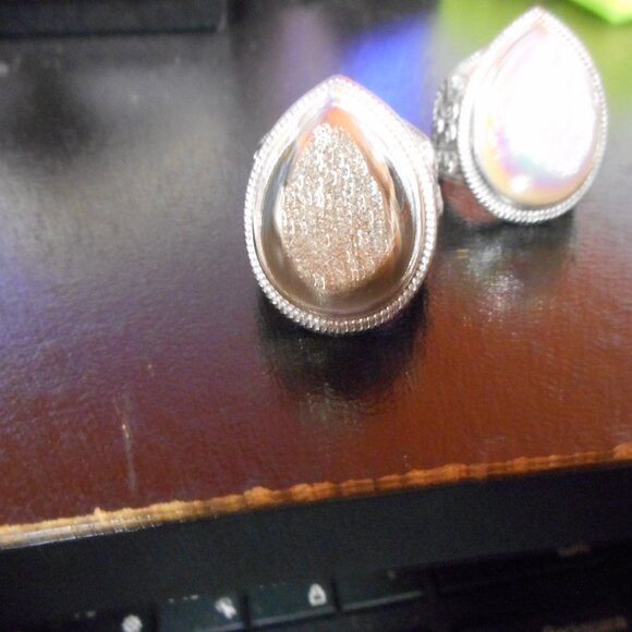 Ladies/men's Large size Rhinestone Ring sz 9 I can't find any markings ... - Picture 8 of 9